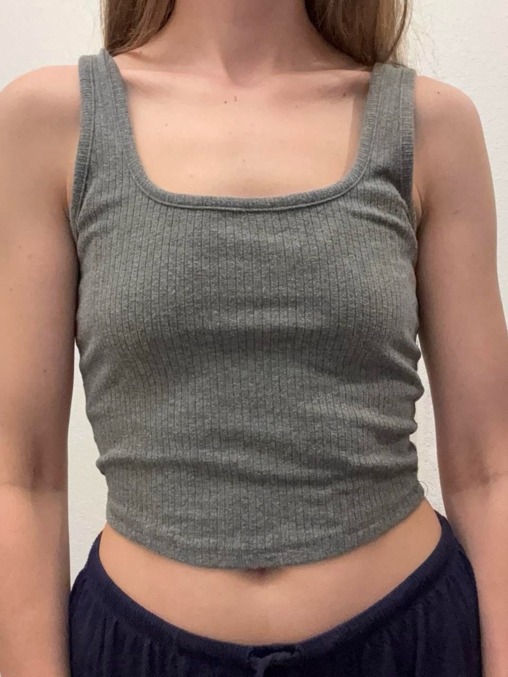 Tilly’s dark grey crop tank top